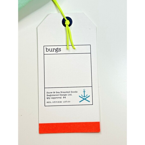 BURGS Snow Sea Girls T-Shirt Sequin Seahorse Beach Made By Mermaids 9-10 yo NEW - Picture 8 of 9